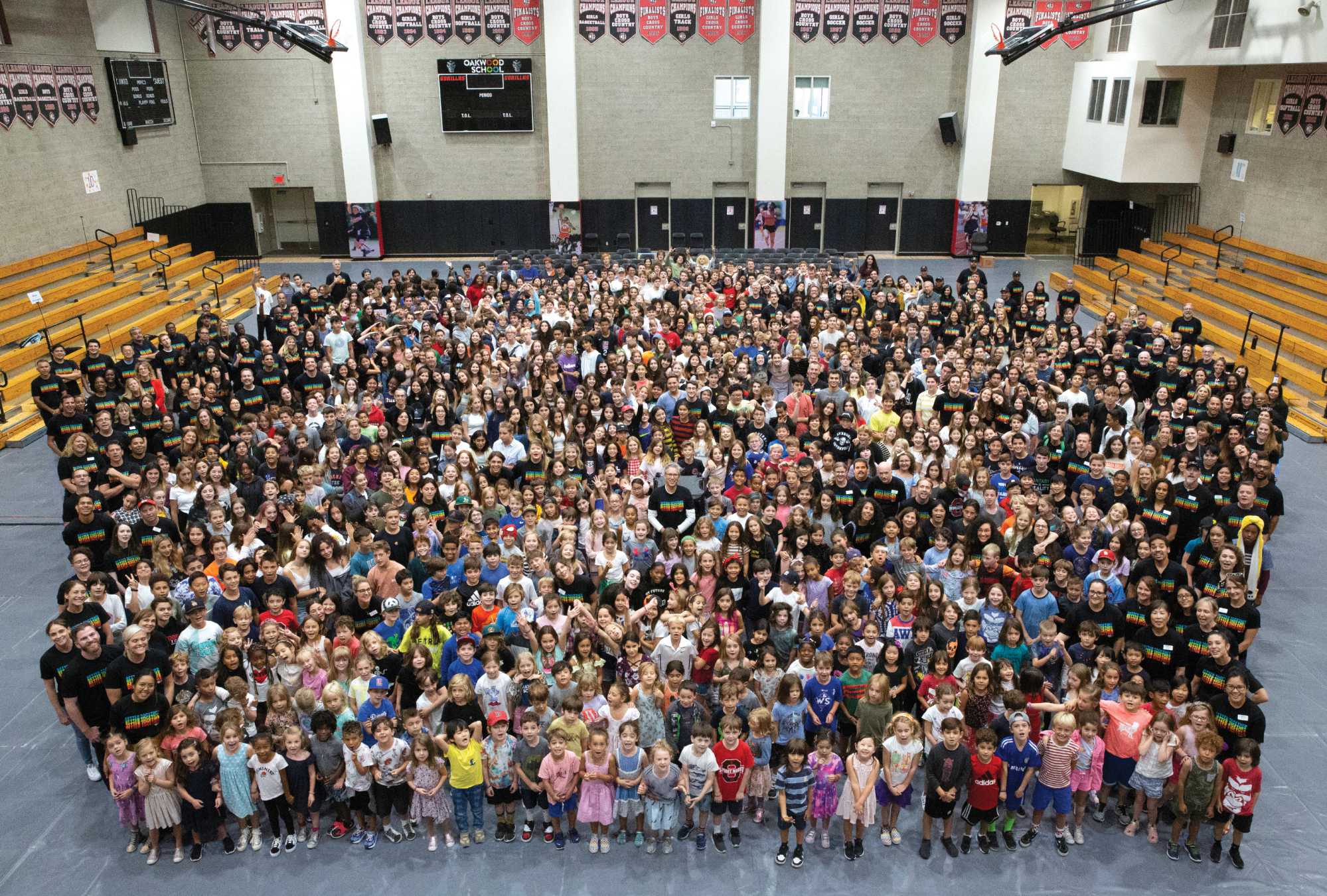 Giant group photo with hundreds of people